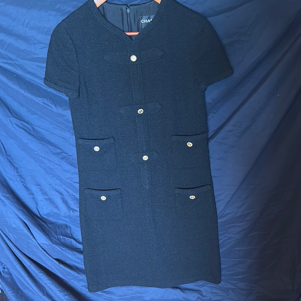 Chanel Vintage Black Wool Tweed Dress with Gold CC Buttons Y2K - Karl Lagerfeld - Picture 12 of 16